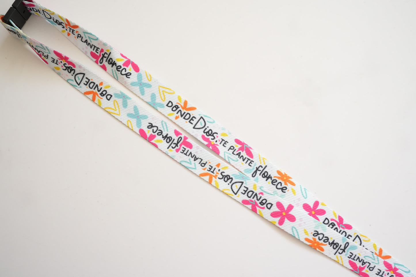 Donde Dios te Plante Florece Lanyards